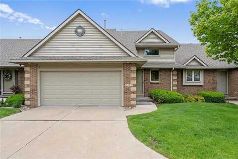 2357 NW 162nd Lane, Clive, IA 50325