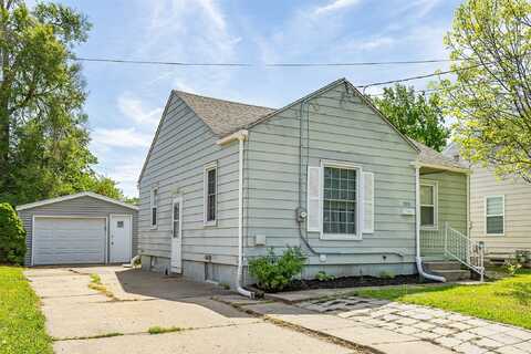 2201 Merle Hay Road, Des Moines, IA 50310