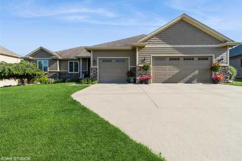 400 Indian Ridge Drive, Waukee, IA 50263