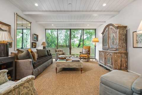 2575 Peachtree Road NE, Atlanta, GA 30305