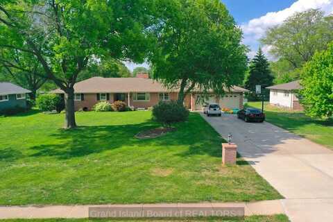 2426 Pioneer, Grand Island, NE 68801