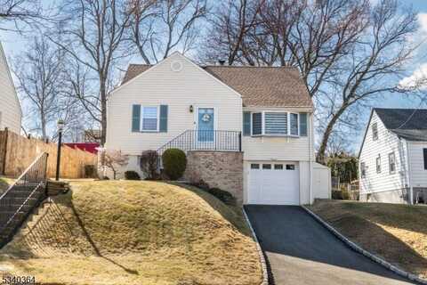 68 Brookview Dr, Woodland Park, NJ 07424