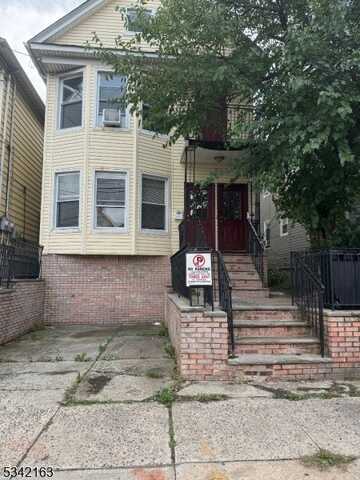 840 Summer St, Elizabeth, NJ 07202