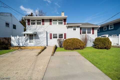 12 Dunster St, Carteret, NJ 07008