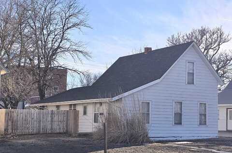 210 W 10th, Ellis, KS 67637