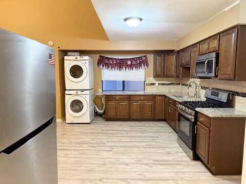 212 45TH ST, Union City, NJ 07087