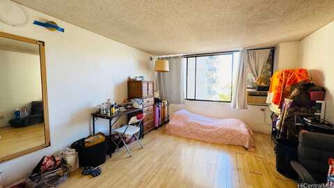 444 Niu Street, Honolulu, HI 96815