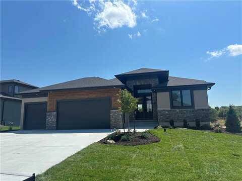 1011 Wilds Parkway, Greenwood, MO 64034