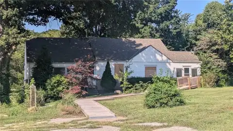 3834 NE Antioch Road, Kansas City, MO 64117