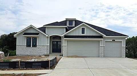 8716 N LEWIS Avenue, Kansas City, MO 64157