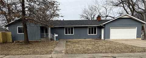 10 W Vine Street, Iola, KS 66749