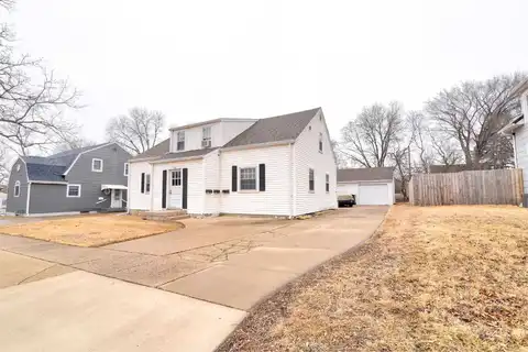 1321 1st Avenue S, Estherville, IA 51334