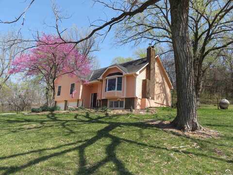 24243 Sandusky Road, Tonganoxie, KS 66086