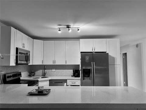 2801 NE 183rd St, Aventura, FL 33160