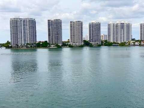 17600 N Bay Rd, Sunny Isles Beach, FL 33160