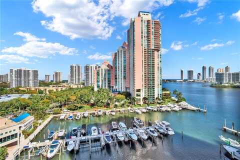 3340 NE 190th St, Aventura, FL 33180