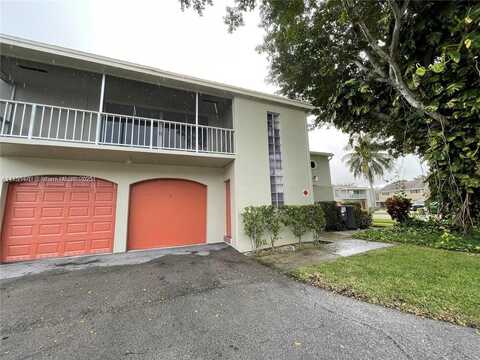 5880 NW 57 TH AVE, Tamarac, FL 33319