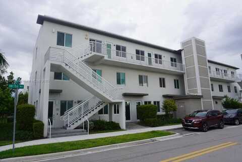 10222 NW 64th way, Doral, FL 33178
