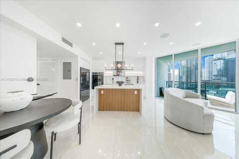 350 S Miami Ave, Miami, FL 33130