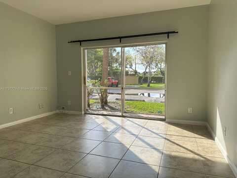 880 Cypress Park, Deerfield Beach, FL 33064