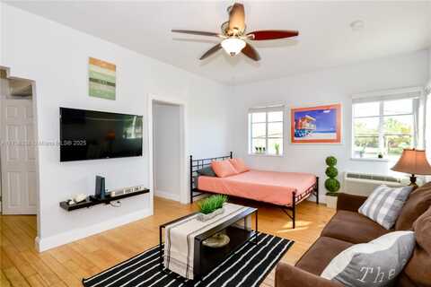 8415 Harding Ave, Miami Beach, FL 33141