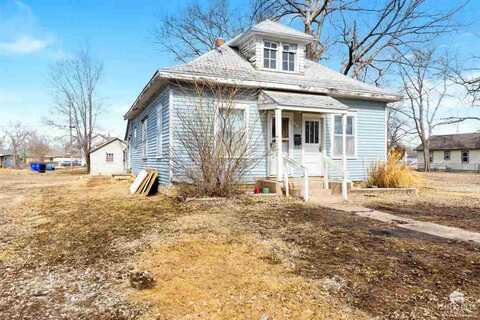 516 W 10th Street, Junction City, KS 66441