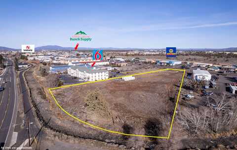 2285 S Highway 97, Redmond, OR 97756