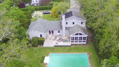 36 Walker Avenue, East Quogue, NY 11942