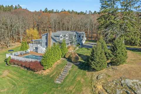 43 Meeting House Road, Pawling, NY 12564