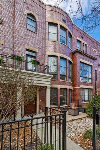 2654 N HERMITAGE Avenue, Chicago, IL 60614