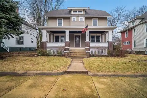 6 Whites Place, Bloomington, IL 61701