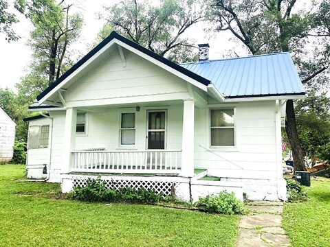 404 Sanford Street, Brookfield, MO 64628