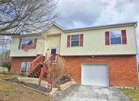 32 Woodside Lane, Bridgeport, WV 26330