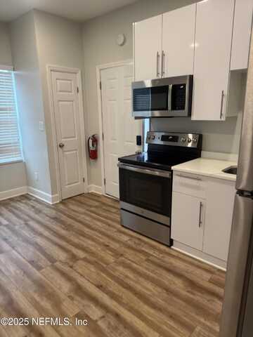 2357 COLLEGE Street, Jacksonville, FL 32204
