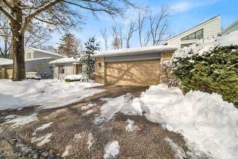 3755 Walnut Court unit: G3, Orange, OH 44022