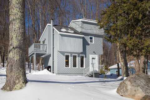 12 Stone Ridge Drive, Rutland, VT 05701