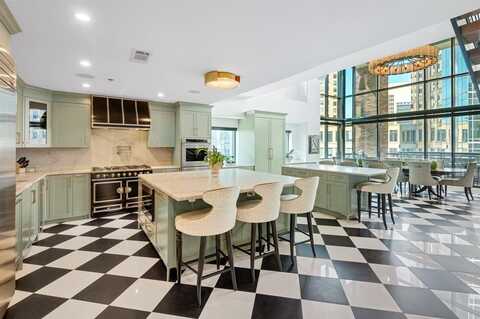 1999 McKinney, Dallas, TX 75201