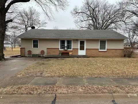 203 E Plum St., Deshler, NE 68340