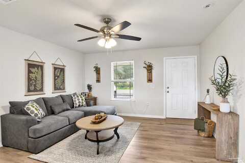 6094 Syrcle Ave, Milton, FL 32570