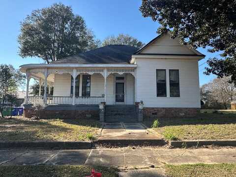 126 Montgomery St, Troy, AL 36081