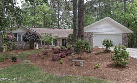 180 Idlewild Road, Pinehurst, NC 28374