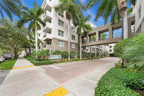 2401 NE 65th St, Fort Lauderdale, FL 33308