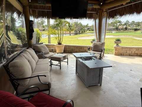 418 NW Chipshot Lane, Port Saint Lucie, FL 34986