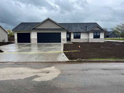 525 KIRKLAND Avenue, ALGOMA, WI 54201