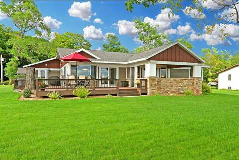 1950 Mount Carmel Drive NE, Alexandria, MN 56308