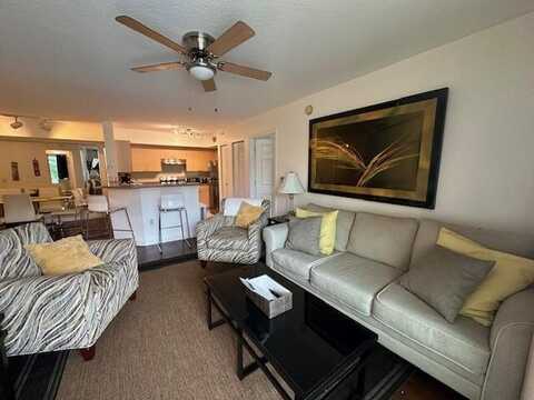 615 Villa Circle, Boynton Beach, FL 33435