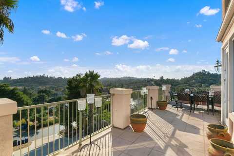 1566 Plantation Way, El Cajon, CA 92019