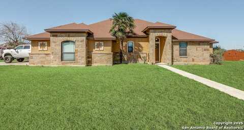 1758 Crooked Creek Dr, Pleasanton, TX 78064