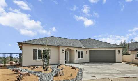 4507 Shannon Place, Redding, CA 96001
