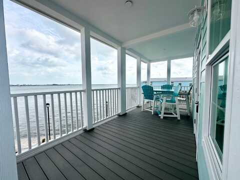 451 NE PIER WAY, Jensen Beach, FL 34957